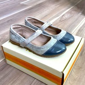 Livie and Luca size 3